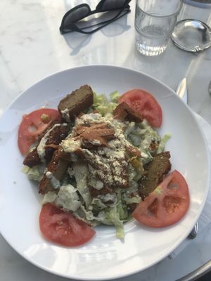 Cezar salad at Janine Loves Sunday in Paris