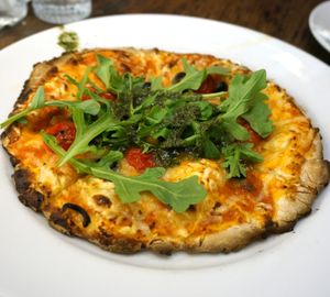 Mini pizza margherita at Janine Loves Sunday in Paris