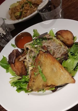 Samoussas at Janine Loves Sunday in Paris