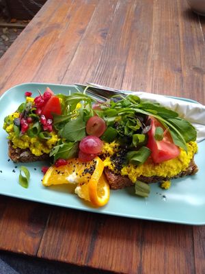 Scrambled tofu on toast at Cafe Neue Liebe in Berlin