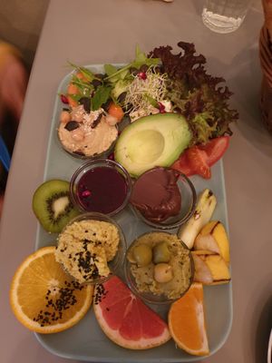 "Vegane Liebe" at Cafe Neue Liebe in Berlin