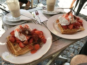 Belgische Waffel at Cafe Neue Liebe in Berlin