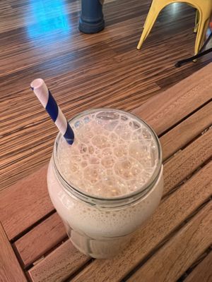 Batido de leche de soja, plátano, canela y avena  at Sanissimo - Opera in Madrid