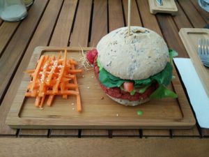 Red dragon burger  at Sanissimo - Opera in Madrid