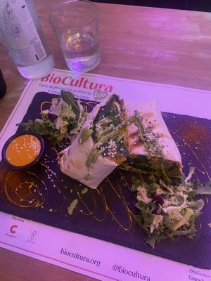 Wrap sociable with vegan kimchi mayonnaise   at Sanissimo - Opera in Madrid