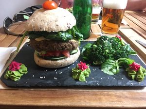 La hamburguesa nostra Terra   at Sanissimo - Opera in Madrid