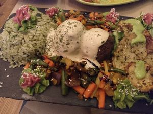 Main course / Lentil meatballs at Sanissimo - Opera in Madrid