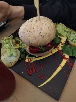 Vegan burger at Sanissimo - Opera in Madrid