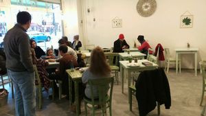 First customers  at Kiez Vegan - Warschauer Str in Berlin