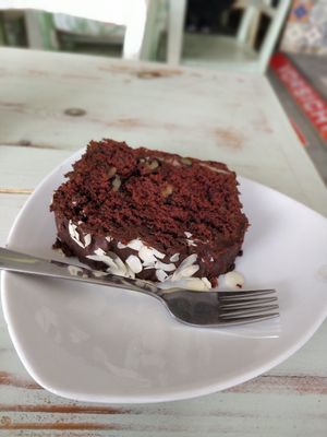 Cake at Kiez Vegan - Warschauer Str in Berlin