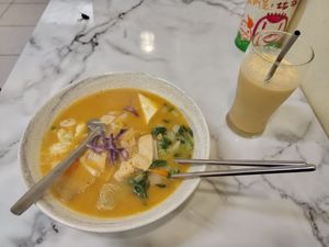 Kimchi Soup and Papaya vinegar drink at Brother Su Vegan Kitchen in New Taipei City