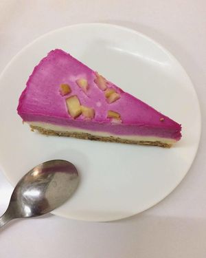 Raw cake (dragonfruit & apple.)
生食派 at Brother Su Vegan Kitchen in New Taipei City