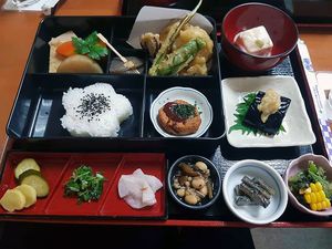 2000 yen lunch set at Arashiyama-kan in Kyoto