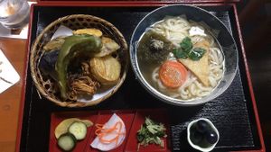 tempura with noodles at Arashiyama-kan in Kyoto