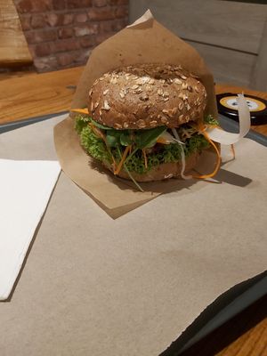 Really good food and good prices. We paid approx £23 for a burger and two potato wedges portions and a homemade lemonade. Staff were friendly and the decor was lovely at Farma Burgerownia Roslinna in Krakow