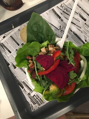 salad with tofu at Farma Burgerownia Roslinna in Krakow