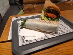 Tofu and saitan burgers at Farma Burgerownia Roslinna in Krakow