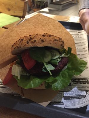 Vegan burger at Farma Burgerownia Roslinna in Krakow