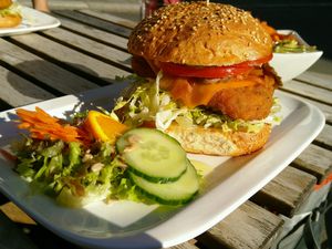 Vegan Burger with different sauces at Burgerglück in Goslar