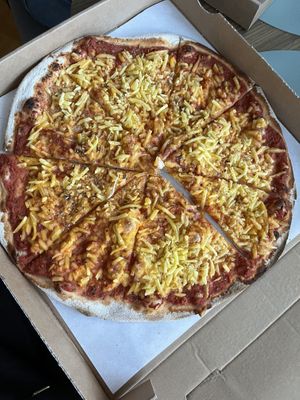 Vegan Pizza Margherita 🍕 🌱   at Pizza-Treff in Goslar