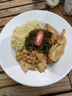 „Super-Bowl“ vegan  at Schneeweiss + Rosenrot in Goslar