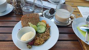 Veganes Rührein (Achtung! Sehr salzig.) at Schneeweiss + Rosenrot in Goslar