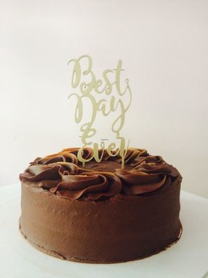 Pastel de chocolate con crema de cacahuate at Peace of Cake - Dark Kitchen in Naucalpan De Juarez