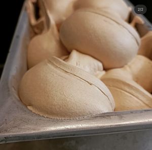 Vegan cinnamon ice cream (water-based)  at Roberto Gelato in Utrecht