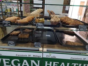 Vegan koffiekoeken at El Cambio in Malaga