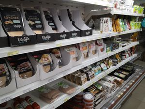 Vegan cheese at El Cambio in Malaga