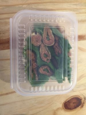 Sandwich with zucchini, salty and sweet figs, ruccula, lettuce and pesto at Cafe Vida in La Paz