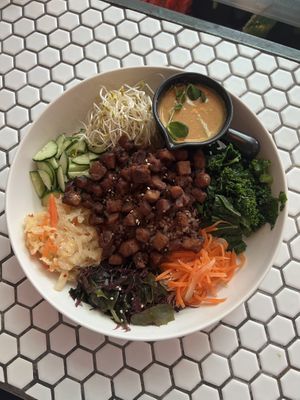 Macrobiotic tempeh bibimbap  at Plants in Taipei