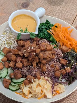 Bimibop with tempeh at Plants in Taipei