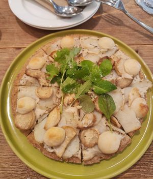 Pizza at Plants in Taipei