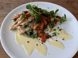 Penne carbonara with mushroom bacon, and red lentil pasta at Plants in Taipei