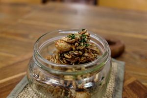 Sweet and spicy cashew at Plants in Taipei