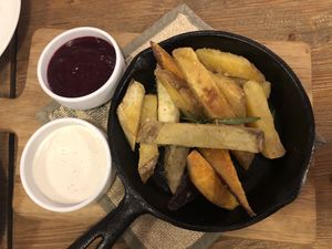 Baked sweet potatoes 🍠♥️ at Plants in Taipei