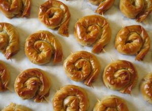 Mini filo rolls with aubergine-sundried tomato-bulgur (suitable for vegans) at Olivity in Amsterdam