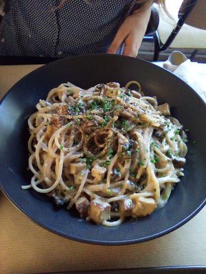 Carbonara at Veganaki in Athens