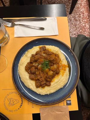 Gyros with smashed potatos #Veganuary at Veganaki in Athens