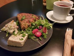 Vegan "omelet" at Veganaki in Athens