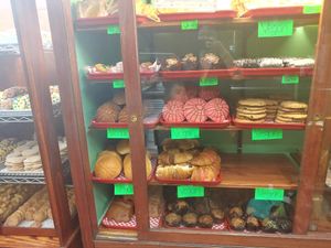 Labeled vegan for your convenience at Panaderia Nuevo Leon in Chicago