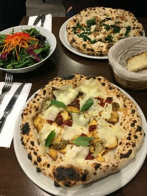 Pizza at La Stella Nera in Berlin