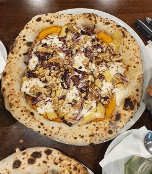 Pizza at La Stella Nera in Berlin