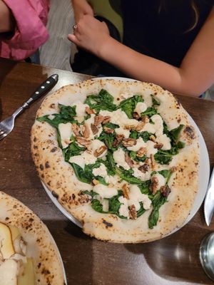 Pizza Bianca spinat at La Stella Nera in Berlin