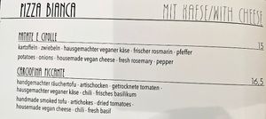 Pizza Rossa with cheese at La Stella Nera in Berlin