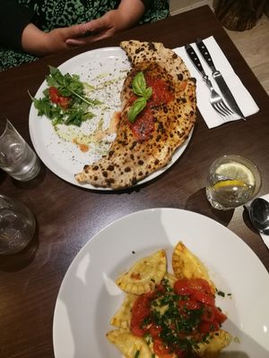 Amazing pizza and pasta at La Stella Nera in Berlin