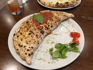 Underground Calzone at La Stella Nera in Berlin