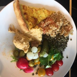 cuisine fait maison, chaud et froid à volonté  at Le Jardin d'Alice in Beaune