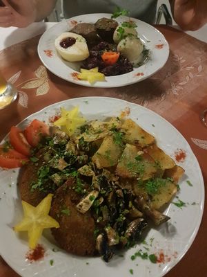 new dishes: Schnitzel and nut roast at Meson Aleman Atlantis in Gran Canaria